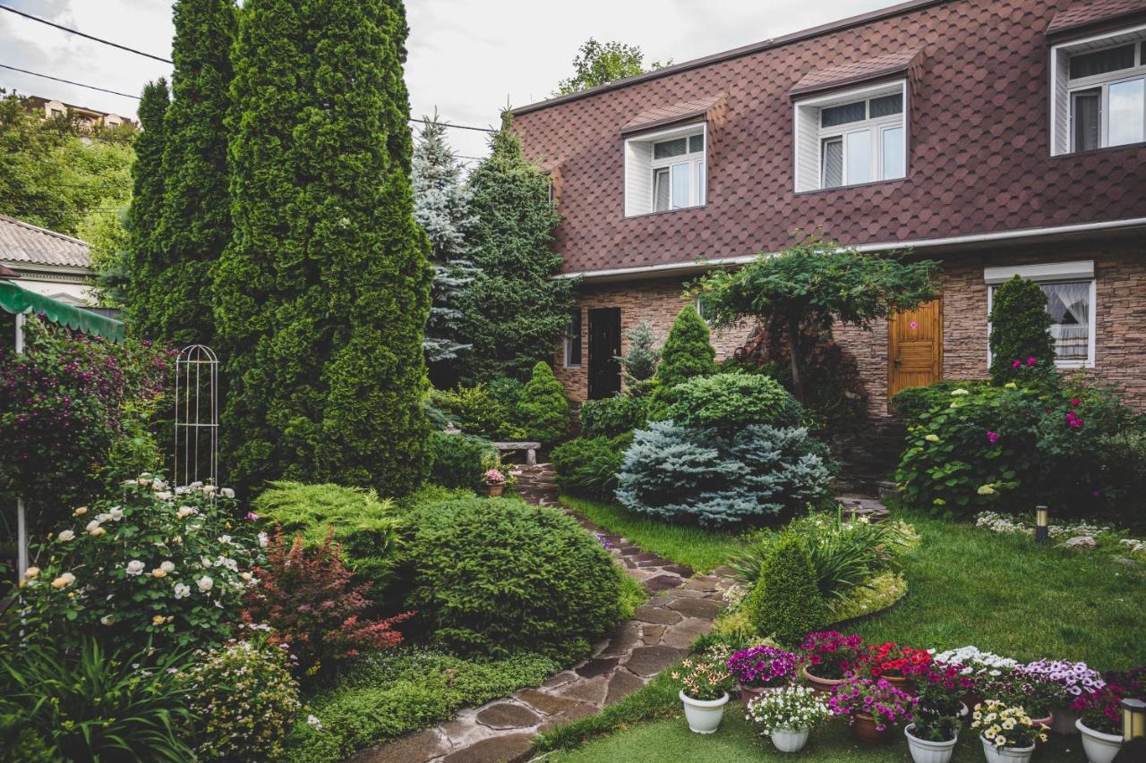 Апартаменты В Гостевом Домике Almatý Exterior foto